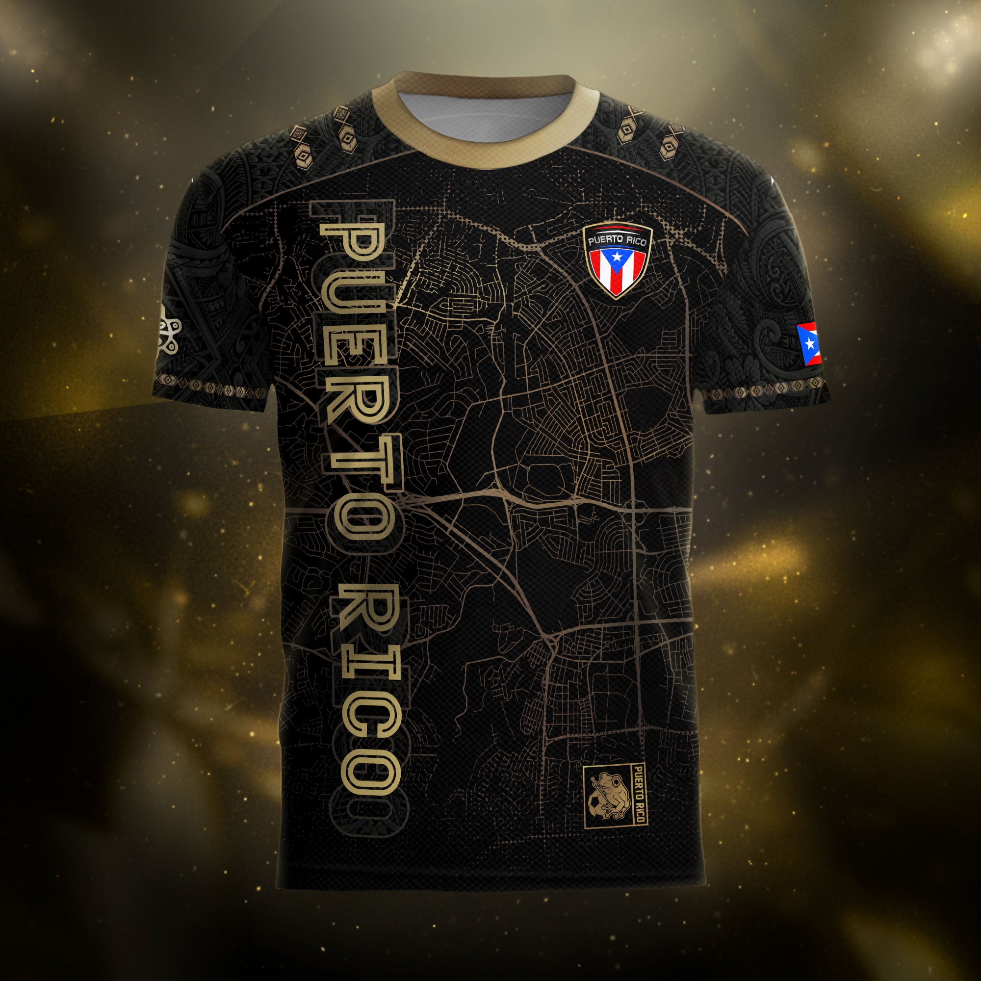 Camiseta de fútbol boricua del Patrimonio Nacional del Sol Taino con mapa de calles de Puerto Rico en negro y dorado