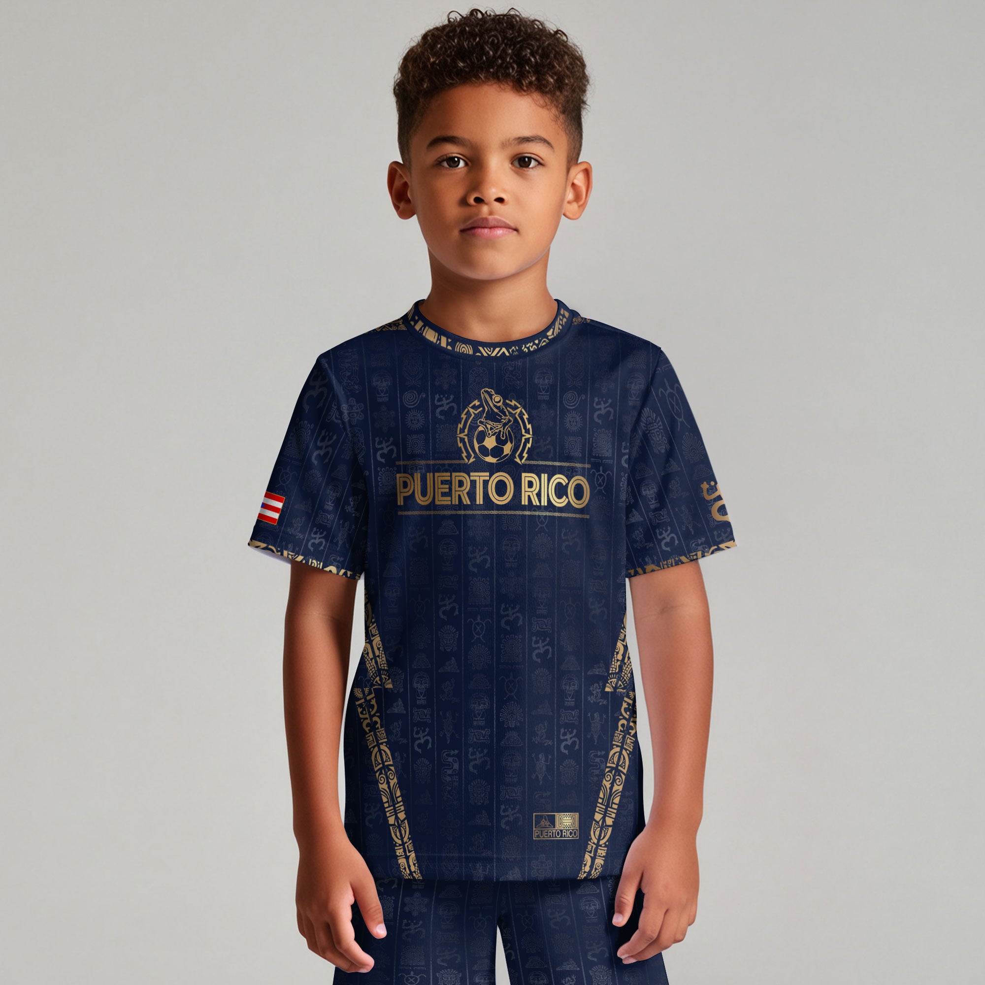 Camiseta de fútbol juvenil de Puerto Rico para niños, color azul marino dorado, con el Sol Taino, herencia nacional, arte boricua